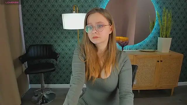 Snapshot of CassieCool chatting on 01-23-25, 12:14 CassieCool online show from 01-23-25, 12:14