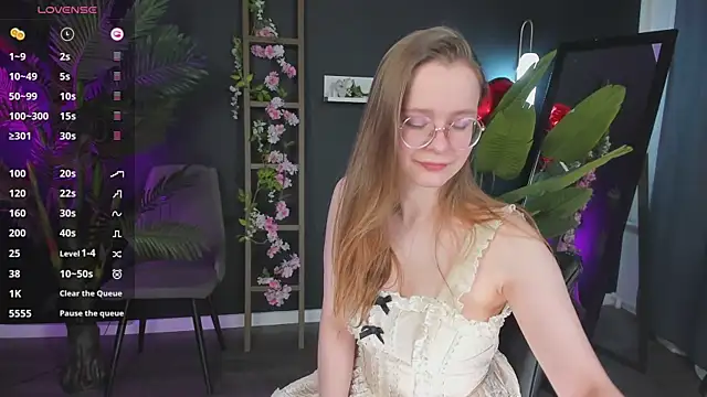 Snapshot of CassieCool chatting on 02-16-25, 01:36 CassieCool online show from 02-16-25, 01:36