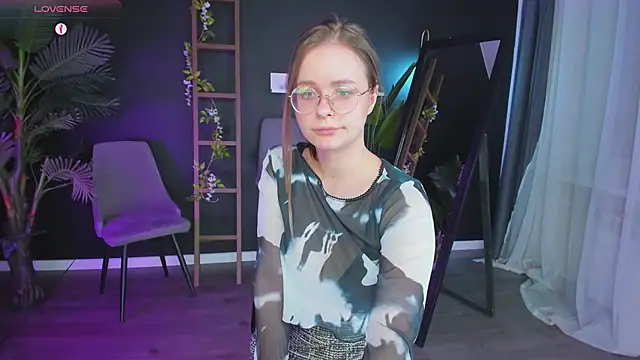 Snapshot of CassieCool chatting on 02-26-25, 02:59 CassieCool online show from 02-26-25, 02:59