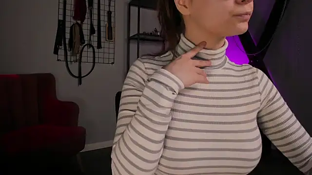 Snapshot of CassieCool chatting on 09-16-25, 08:43 CassieCool online show from 09-16-25, 08:43