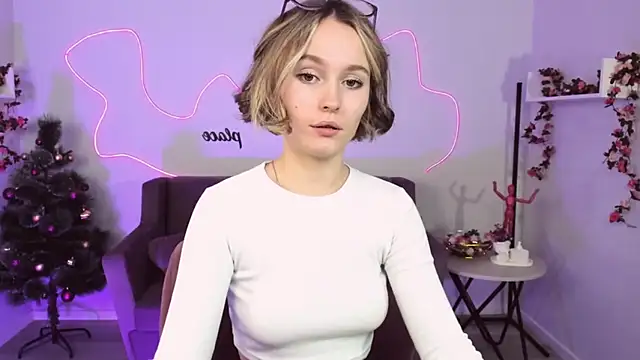 BritnieCute online show from 12-10-24, 11:32