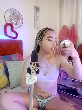 Snapshot of Yennastone chatting on 12-22-24, 04:59 Yennastone online show from 12-22-24, 04:59