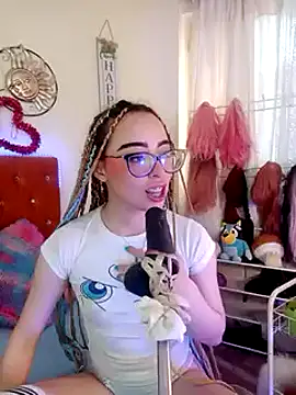 Snapshot of Yennastone chatting on 12-27-24, 07:24 Yennastone online show from 12-27-24, 07:24