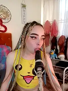 Snapshot of Yennastone chatting on 12-31-24, 06:46 Yennastone online show from 12-31-24, 06:46