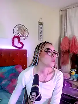 Snapshot of Yennastone chatting on 01-05-25, 12:52 Yennastone online show from 01-05-25, 12:52