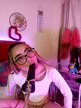 Snapshot of Yennastone chatting on 01-09-25, 03:47 Yennastone online show from 01-09-25, 03:47