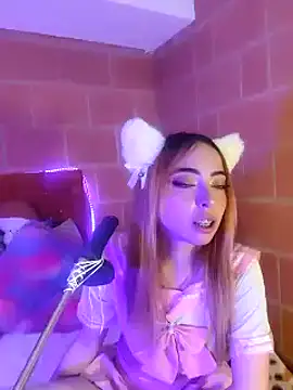 Snapshot of Yennastone chatting on 02-14-25, 01:13 Yennastone online show from 02-14-25, 01:13