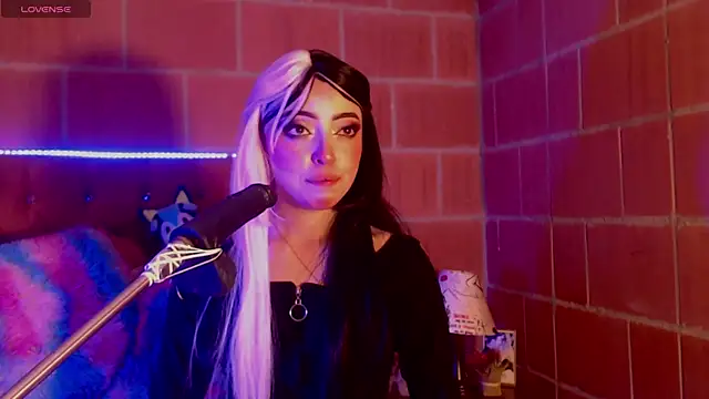 Snapshot of Yennastone chatting on 02-27-25, 01:27 Yennastone online show from 02-27-25, 01:27