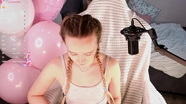 HollisBeckett online show from 03-07-26, 03:14