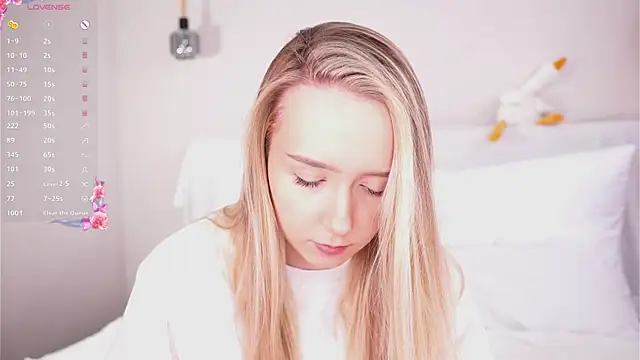 HollisBeckett online show from 04-04-26, 03:05