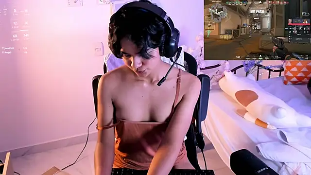 Snapshot of marlena3312 chatting on 03-11-25, 03:56 marlena3312 online show from 03-11-25, 03:56