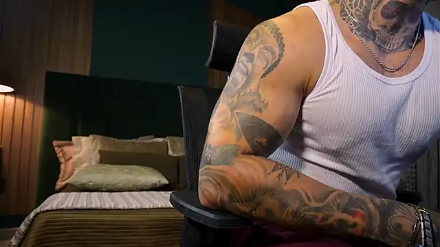 LeoSalvatore  online show from 03-23-25, 02:04