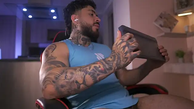 LeoSalvatore  online show from 10-27-25, 12:36