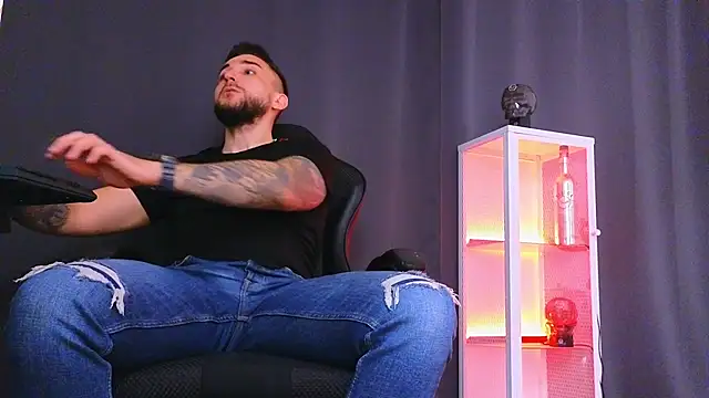 MightyAaron66 online show from 02-16-25, 10:54