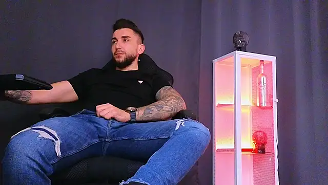 MightyAaron66 online show from 02-16-25, 05:48