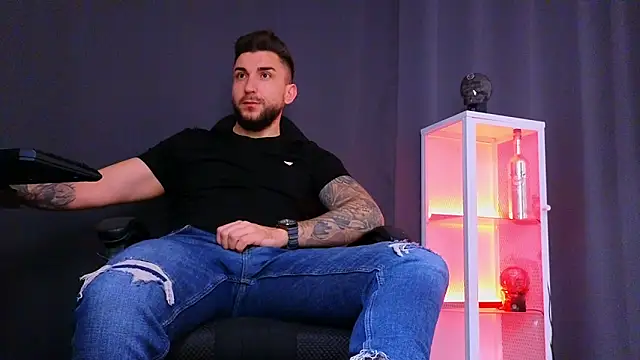 MightyAaron66 online show from 02-17-25, 03:04