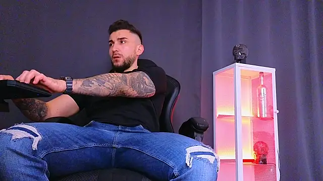 MightyAaron66 online show from 02-18-25, 05:10