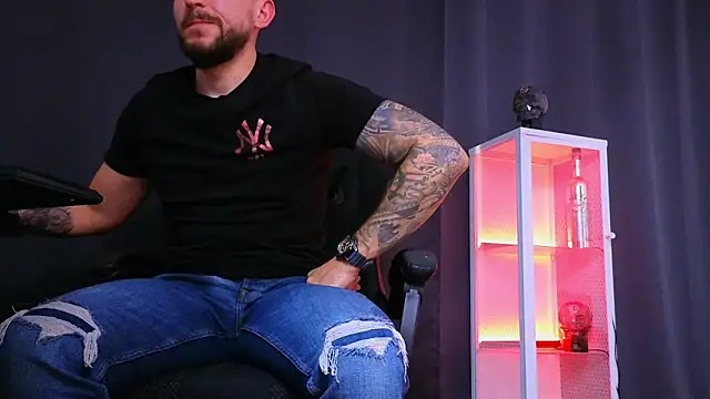 MightyAaron66 online show from 02-26-25, 10:47