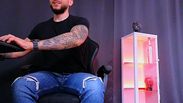 MightyAaron66 online show from 03-08-25, 01:36