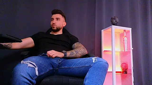 MightyAaron66 online show from 03-12-25, 09:34