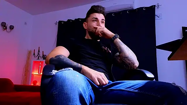 MightyAaron66 online show from 10-04-25, 03:48