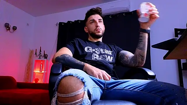 MightyAaron66 online show from 10-11-25, 03:28