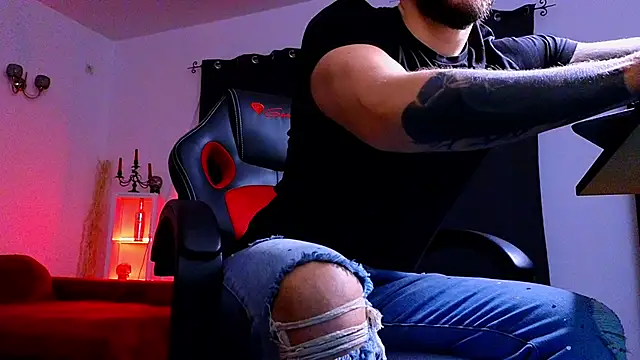 MightyAaron66 online show from 10-20-25, 02:34