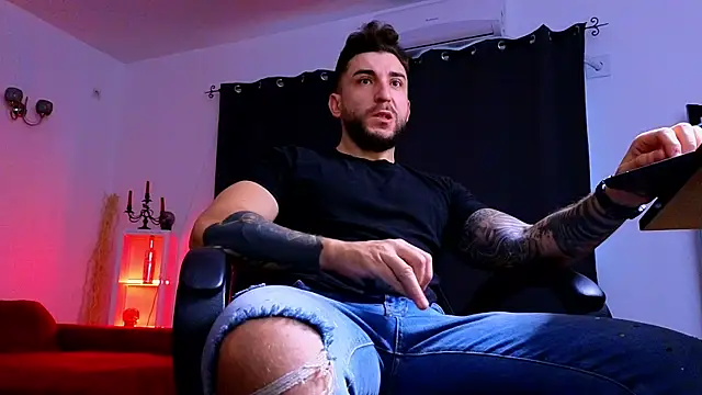 MightyAaron66 online show from 11-10-25, 06:23