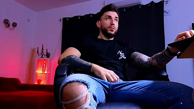 MightyAaron66 online show from 11-28-25, 03:53