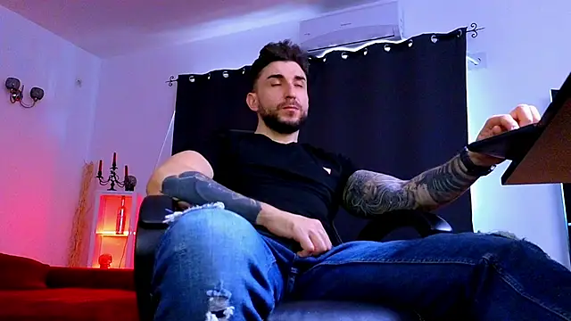 MightyAaron66 online show from 04-01-26, 01:41