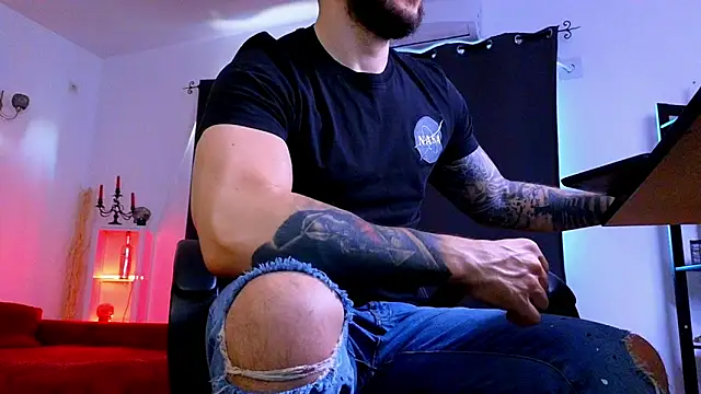 MightyAaron66 online show from 04-26-26, 04:10