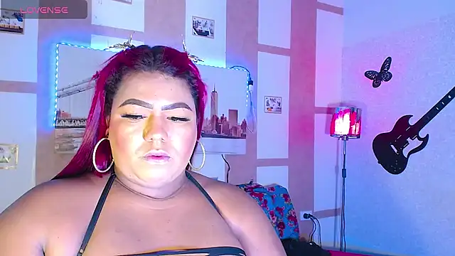 Snapshot of OpraxBellinda chatting on 09-18-25, 02:13 OpraxBellinda online show from 09-18-25, 02:13