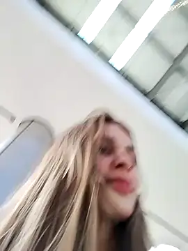 cuteluci  online show from 12-30-24, 10:34