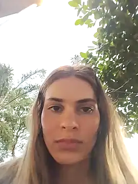 cuteluci  online show from 01-03-25, 10:40