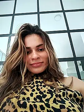 cuteluci  online show from 03-21-25, 05:23