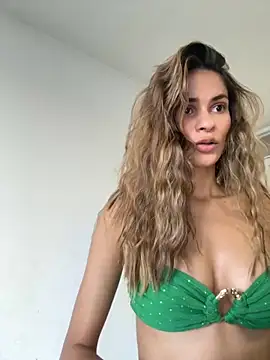 cuteluci  online show from 09-10-25, 11:21