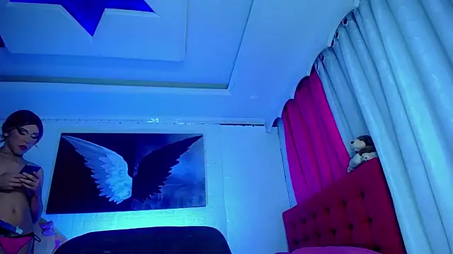 NahomiCamper online show from 03-18-25, 03:31