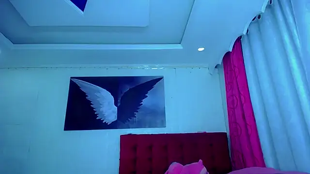 NahomiCamper online show from 10-26-25, 10:25