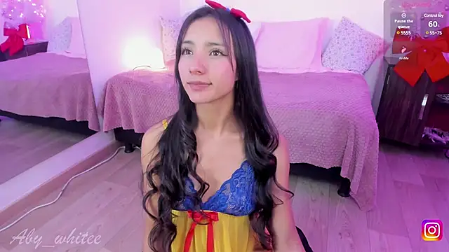 Snapshot of AbyWhitee chatting on 01-20-25, 04:21 AbyWhitee online show from 01-20-25, 04:21
