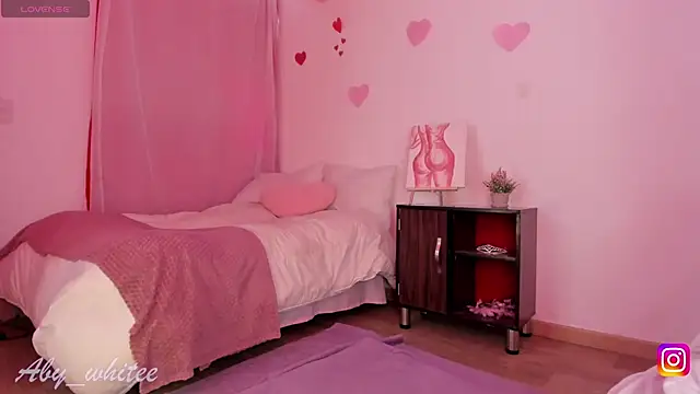 Snapshot of AbyWhitee chatting on 09-14-25, 12:15 AbyWhitee online show from 09-14-25, 12:15