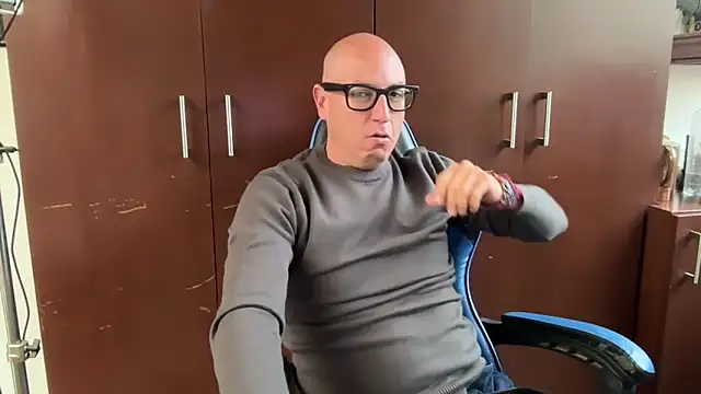 alanan881 online show from 11-29-25, 06:00