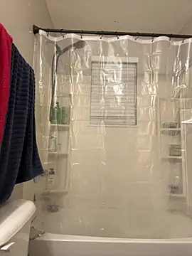 Snapshot of lovelyy_kitty chatting on 11-14-25, 04:00 lovelyy kitty online show from 11-14-25, 04:00