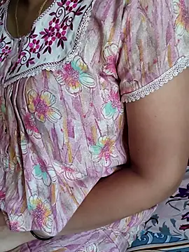 Snapshot of samitasharma chatting on 05-28-26, 06:54 samitasharma online show from 05-28-26, 06:54