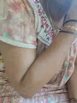 Snapshot of samitasharma chatting on 06-01-26, 06:15 samitasharma online show from 06-01-26, 06:15