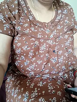 Snapshot of samitasharma chatting on 06-05-26, 05:25 samitasharma online show from 06-05-26, 05:25