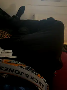 Snapshot of Tyson8897 chatting on 10-22-25, 09:53 Tyson8897 online show from 10-22-25, 09:53