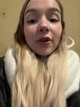 Baby Tiny online show from 02-01-25, 04:22