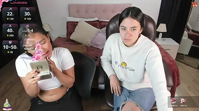 Snapshot of Icysweetcam chatting on 11-08-25, 10:59 Icysweetcam online show from 11-08-25, 10:59