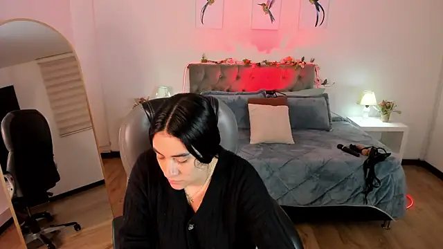 Snapshot of Icysweetcam chatting on 05-02-26, 11:37 Icysweetcam online show from 05-02-26, 11:37