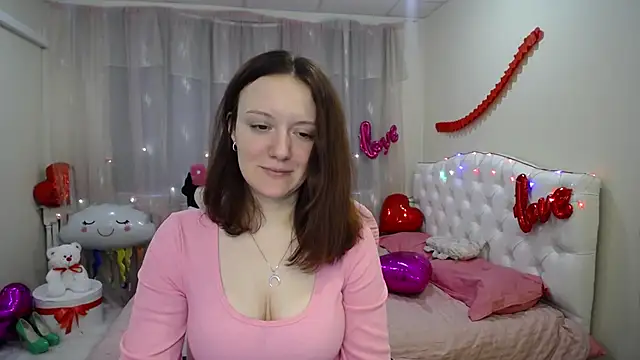 Snapshot of BarbaraStily chatting on 02-11-25, 11:21 BarbaraStily online show from 02-11-25, 11:21